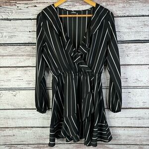 Express Striped Elastic Waist Ruffle Wrap Dress in Black & White Size Medium EUC